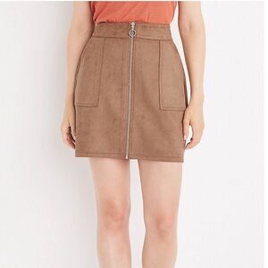 MAURICES Women’s A-Line Skirt Sz 6 “Suede Look” Full Zip Front Color Brown